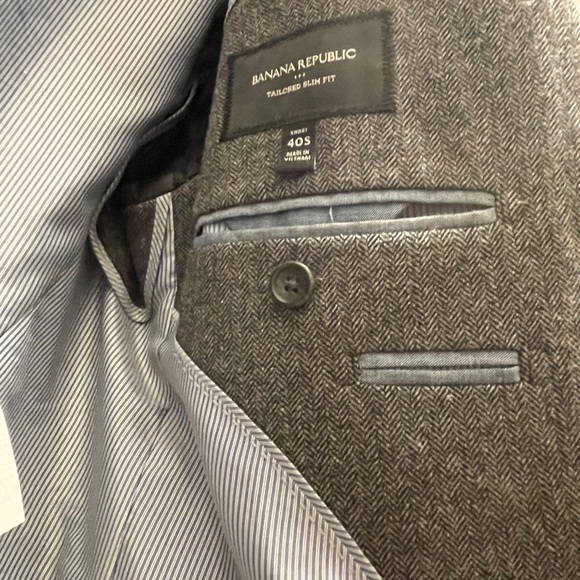 Banana Republic Men’s Tailored Slim Fit Herringbone Blazer, Size 40-Short - Picture 4 of 9